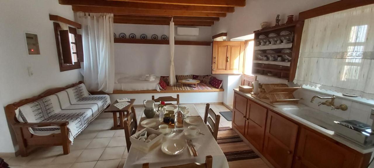 Traditional House In Asfendiou Villa