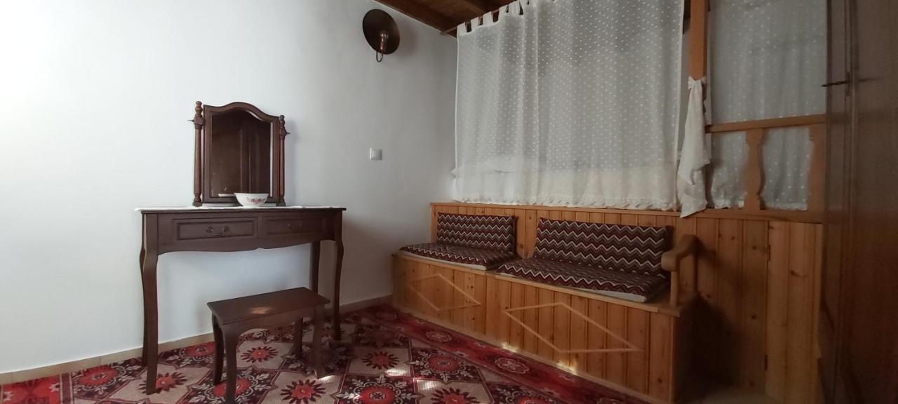 Traditional House In Asfendiou Villa